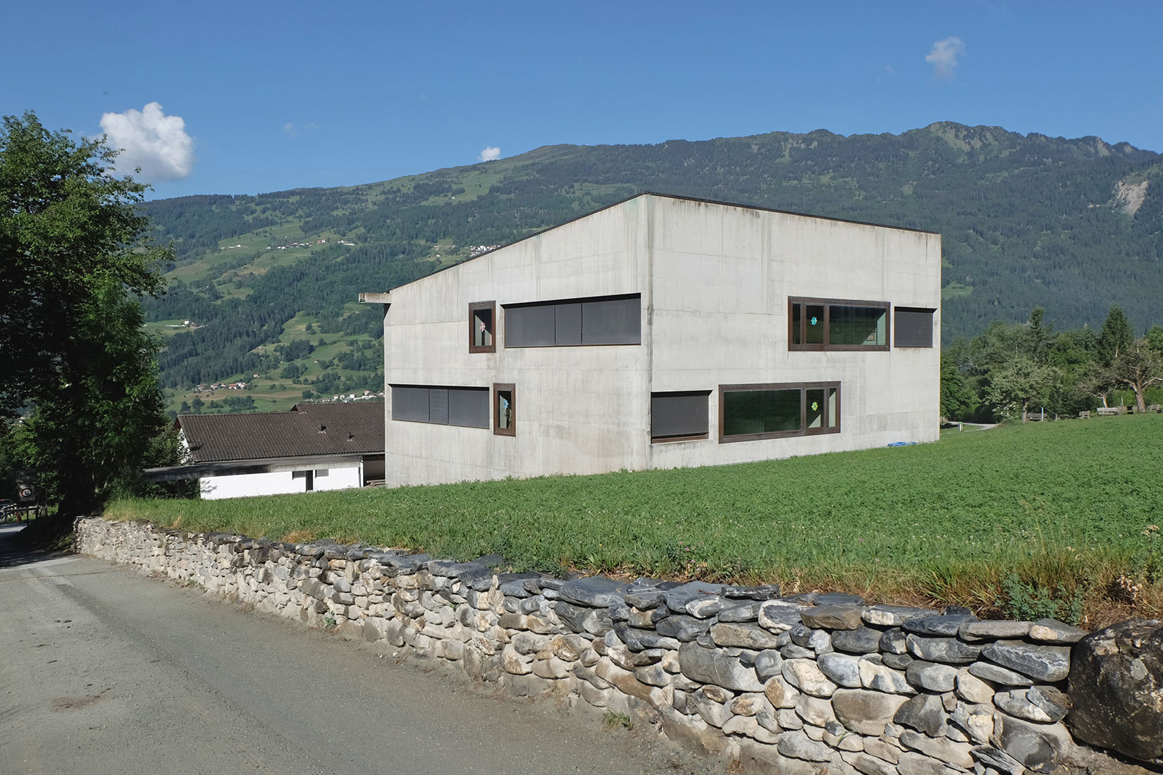 www.archipicture.eu - Valerio Olgiati - Paspels School